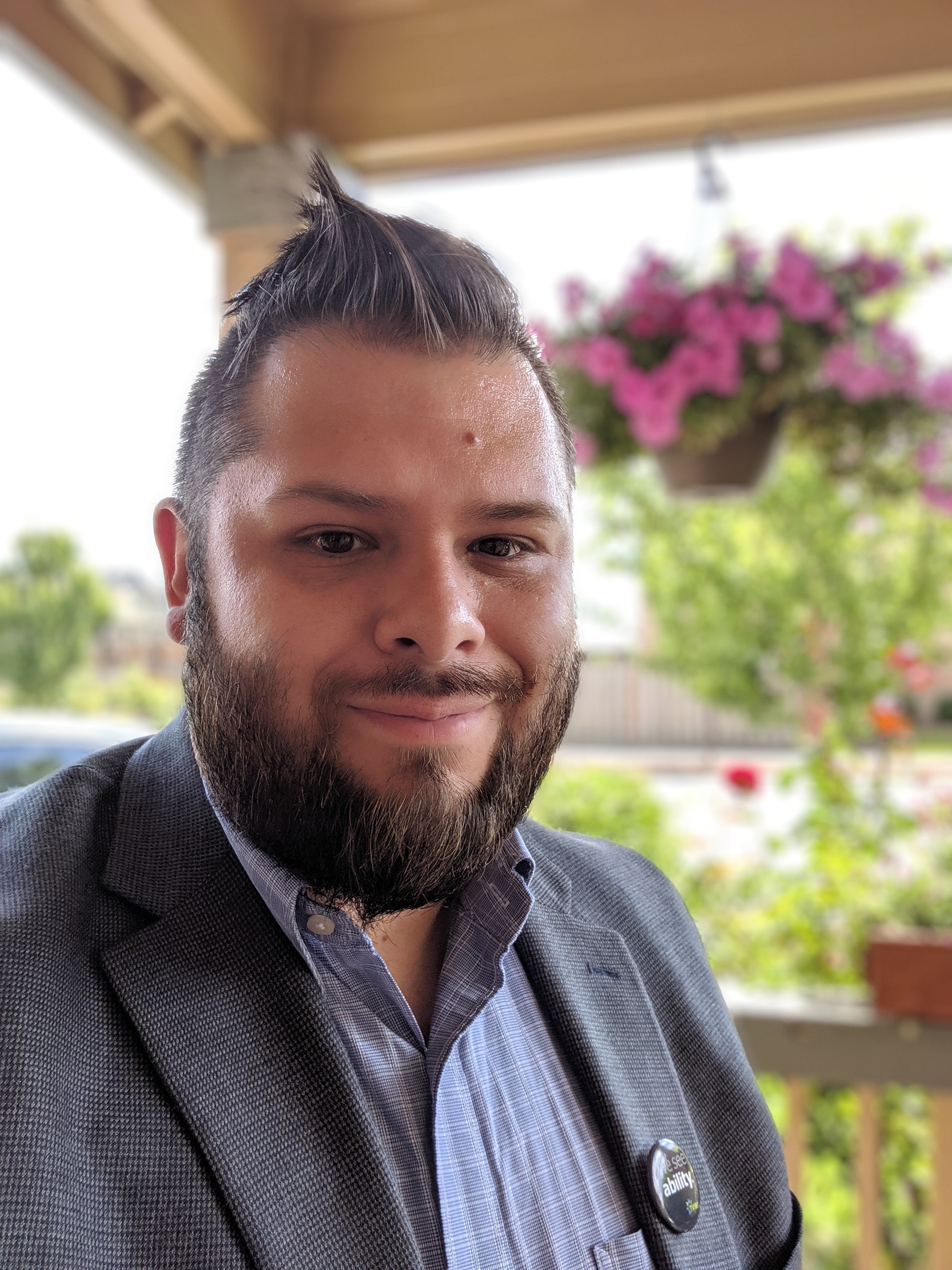 Thomas Saucedo Photo